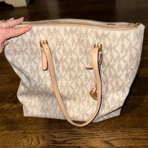 michael kors purse